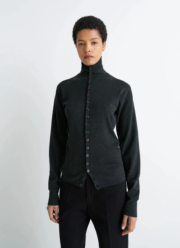 Buttoned fitted cardigan
