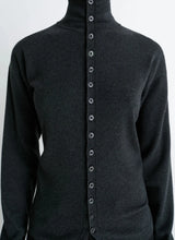 Buttoned fitted cardigan