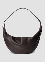 Large quiver clip bag in leather