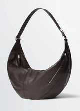 Large quiver clip bag in leather