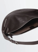 Large quiver clip bag in leather