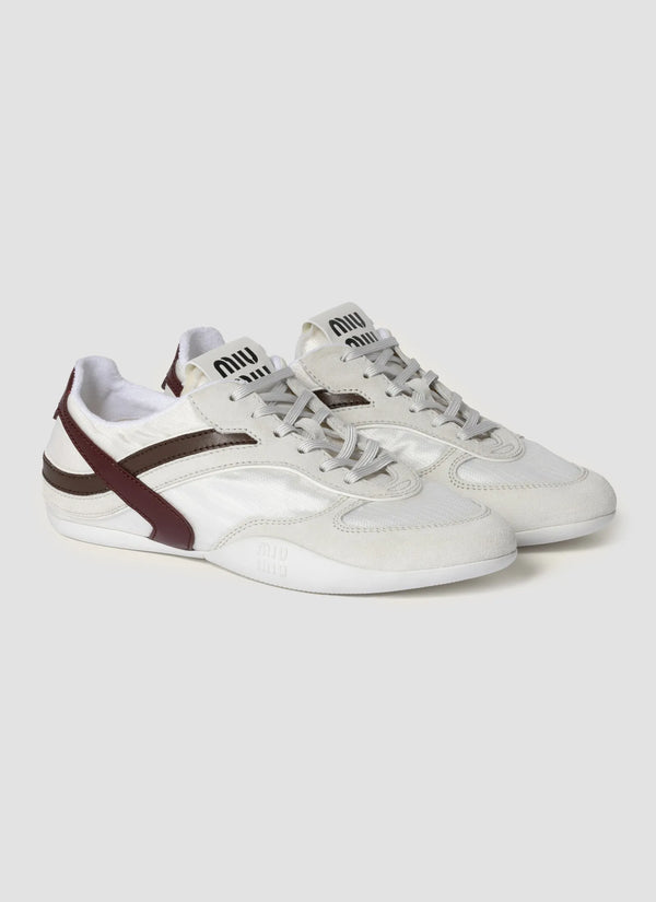 Gymnasium technical fabric and suede sneakers