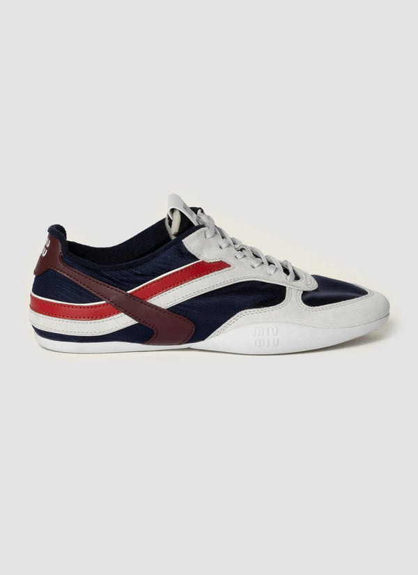Gymnasium technical fabric and suede sneakers