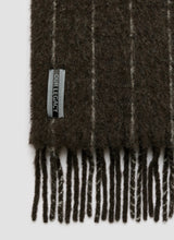 Estate scarf