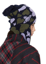 Heart&orb flap knit