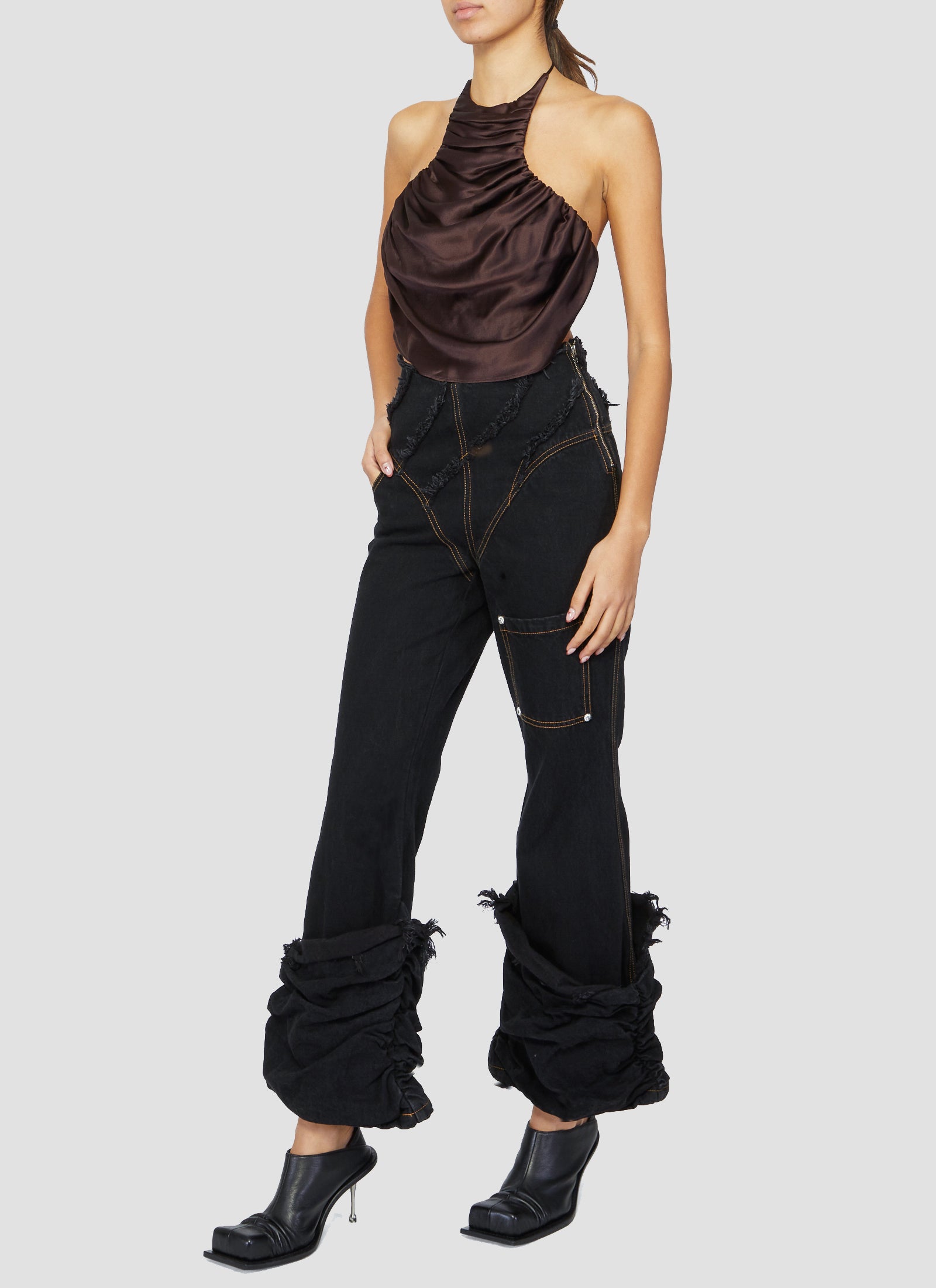 Washed gathering flarry jeans – HITCHHIKER