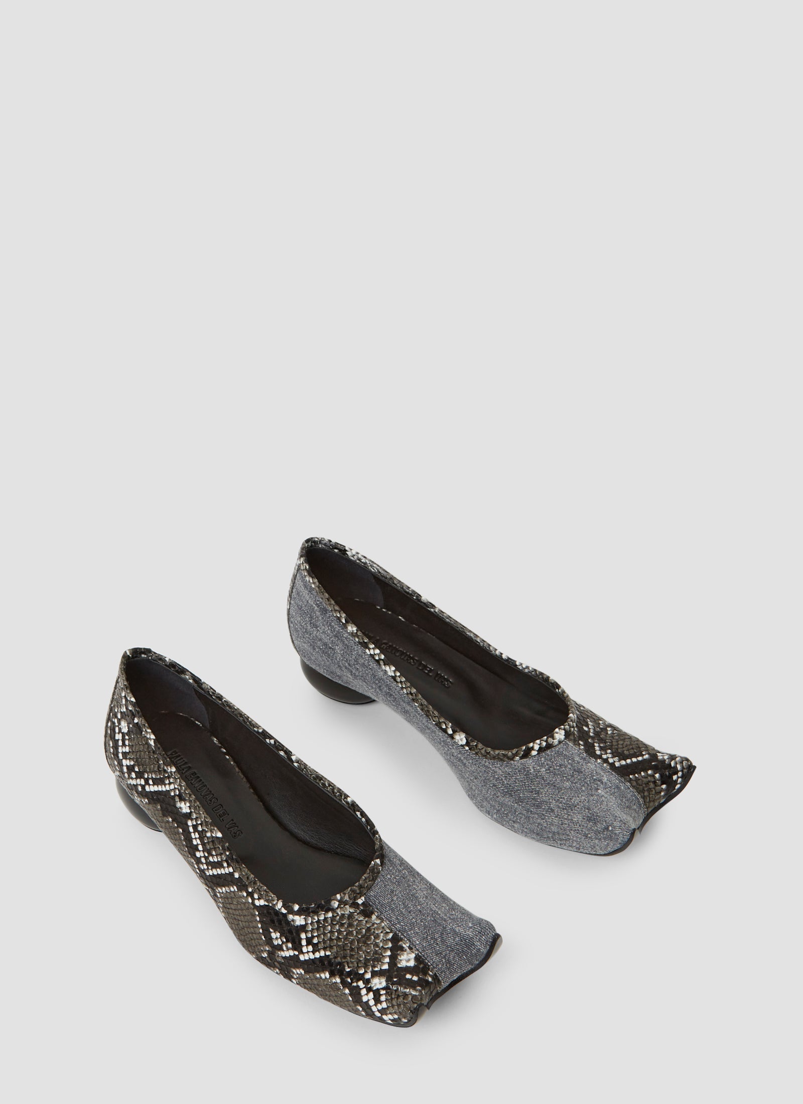 Diablo ballerina – HITCHHIKER